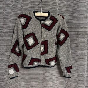 Liz Claibourne Vintage LizWear Grey/Red Ramie Sweater Size Medium
